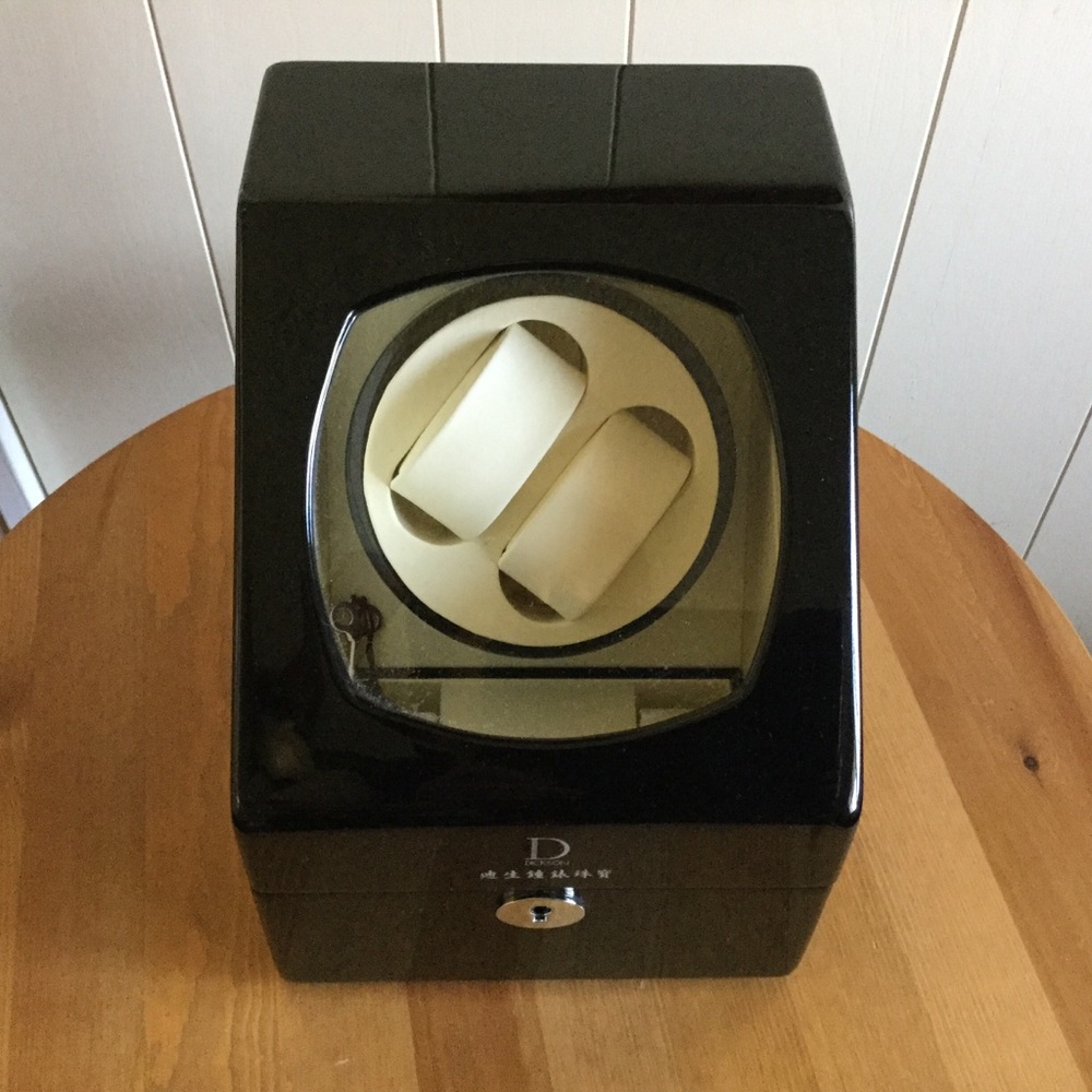 Automatic watch winder